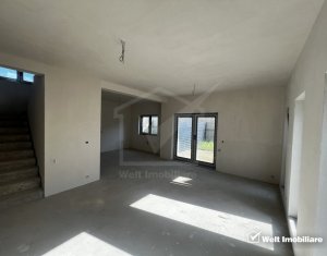 Maison 12 chambres à vendre dans Campenesti, zone Centru
