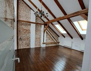 Bureau à louer, 90m2 dans Cluj-napoca, zone Centru