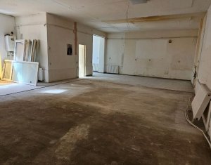 Bureau à vendre dans Floresti