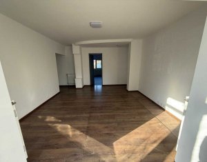 Espace Commercial à louer dans Cluj-napoca, zone Manastur