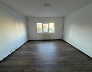 Espace Commercial à louer dans Cluj-napoca, zone Manastur