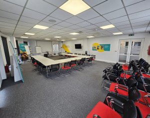 Bureau à louer, 100m2 dans Cluj-napoca