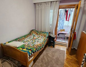 Appartement 4 chambres à vendre dans Cluj-napoca, zone Manastur