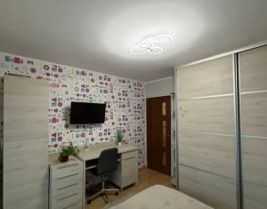 Appartement 3 chambres à louer dans Cluj-napoca, zone Intre Lacuri