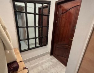 Appartement 3 chambres à louer dans Cluj-napoca, zone Manastur