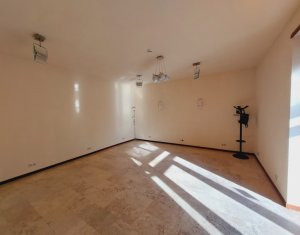 Appartement 3 chambres à louer dans Cluj-napoca, zone Centru