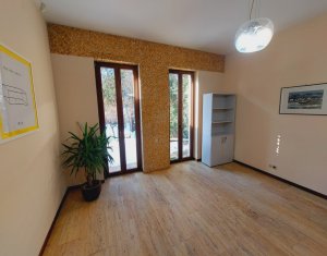 Appartement 3 chambres à louer dans Cluj-napoca, zone Centru