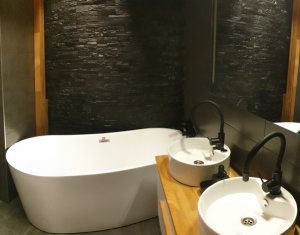 Lakás 3 szobák eladó on Floresti