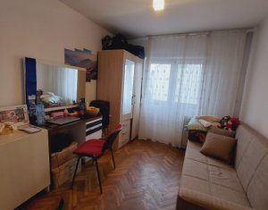 Appartement 3 chambres à vendre dans Cluj-napoca, zone Intre Lacuri