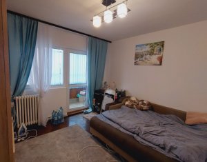 Appartement 3 chambres à vendre dans Cluj-napoca, zone Intre Lacuri