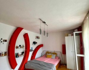 Appartement 4 chambres à vendre dans Cluj-napoca, zone Manastur