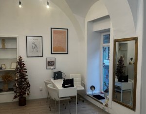 Espace Commercial à louer, 35m2 dans Cluj-napoca, zone Centru