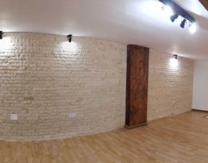 Bureau à louer dans Cluj-napoca, zone Centru