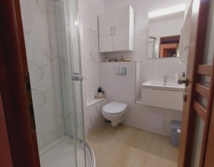 Appartement 4 chambres à vendre dans Cluj-napoca, zone Manastur