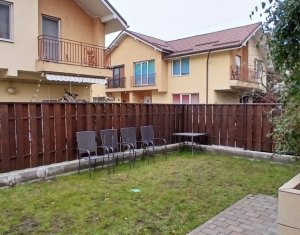 Maison 4 chambres à vendre dans Floresti