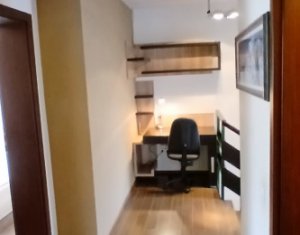 Maison 4 chambres à vendre dans Floresti