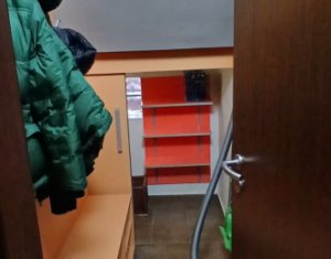 Maison 4 chambres à vendre dans Floresti