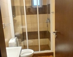 Maison 4 chambres à vendre dans Floresti