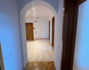 Appartement 3 chambres à vendre dans Cluj-napoca, zone Andrei Muresanu