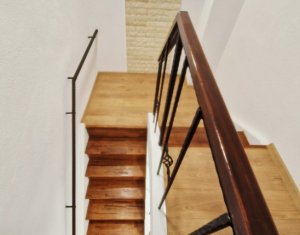 Casa cu 2 apartamente langa UMF si USAMV – proprietate ideala pentru investitori