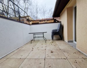 Casa cu 2 apartamente langa UMF si USAMV – proprietate ideala pentru investitori
