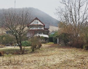 Vilă impunătoare cu ieșire directă la lac, Somesu Cald