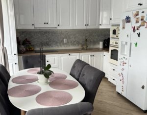 , 82m2 dans Floresti