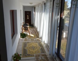 Maison 5 chambres à vendre dans Ardeova, zone Centru