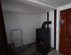 Maison 5 chambres à vendre dans Ardeova, zone Centru