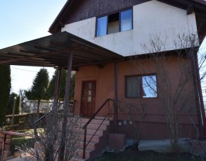 Maison 5 chambres à vendre dans Ardeova, zone Centru