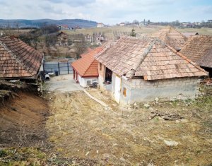 Casa la tara, la 30 min de Cluj – renovata, livada pe rod si teren 1000 mp