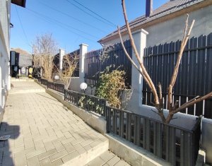 Maison 3 chambres à vendre dans Chinteni