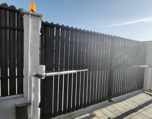 Maison 3 chambres à vendre dans Chinteni