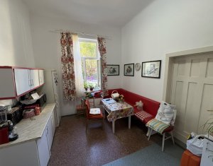 Appartement 5 chambres à vendre dans Cluj-napoca, zone Centru