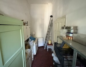 Appartement 5 chambres à vendre dans Cluj-napoca, zone Centru