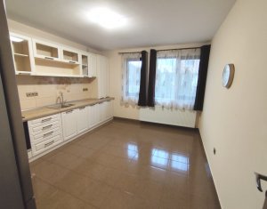 , 120m2 dans Floresti