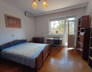 Appartement 3 chambres à vendre dans Cluj-napoca, zone Centru