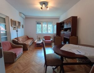 Appartement 3 chambres à vendre dans Cluj-napoca, zone Centru