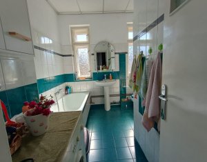 Appartement 3 chambres à vendre dans Cluj-napoca, zone Centru
