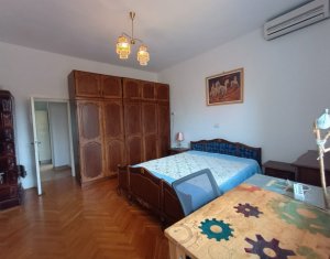 Appartement 3 chambres à vendre dans Cluj-napoca, zone Centru