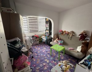 Appartement 4 chambres à vendre dans Cluj-napoca, zone Marasti