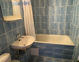 Apartament 2 camere, Plopilor, etaj 1, camere decomandate, centrala proprie ! 