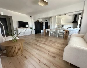 Appartement 4 chambres à vendre dans Cluj-napoca, zone Manastur
