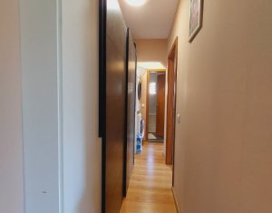 Appartement 4 chambres à vendre dans Cluj-napoca, zone Manastur
