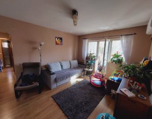 Appartement 4 chambres à vendre dans Cluj-napoca, zone Manastur