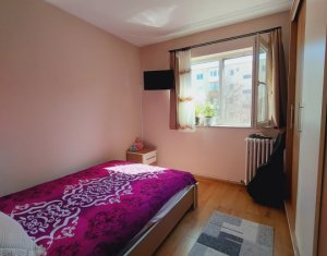 Appartement 4 chambres à vendre dans Cluj-napoca, zone Manastur