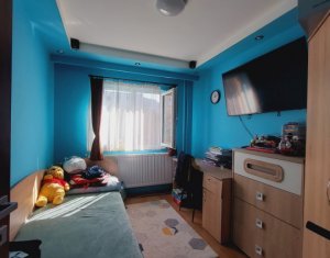Appartement 4 chambres à vendre dans Cluj-napoca, zone Manastur