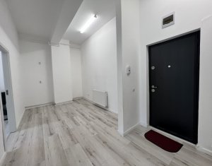Espace Commercial à louer dans Cluj-napoca, zone Dambul Rotund