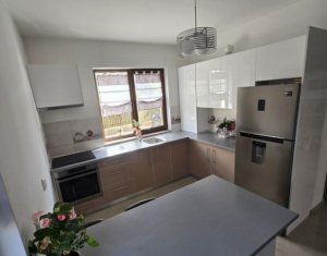 Duplex 4 camere, la cheie, Floresti, zona Sesul de Sus 