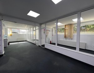 Bureau à louer, 117m2 dans Cluj-napoca, zone Centru